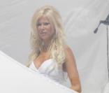 Angie Be - candidate de Secret Story 3 - est sur le point de sortir  Forever , son second single.