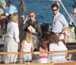 Le 23 août 2010, Nikolaos de Grèce et sa fiancée Tatiana Blatnik accueillaient les convives de leur mariage pour une ultime répétition. La cérémonie doit avoir lieu le 25 août sur l'île de Spetses, au coucher de soleil.