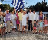 Le 23 août 2010, Nikolaos de Grèce et sa fiancée Tatiana Blatnik accueillaient les convives de leur mariage pour une ultime répétition. La cérémonie doit avoir lieu le 25 août sur l'île de Spetses, au coucher de soleil.