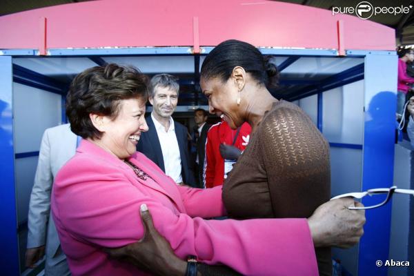  La ministre des sports Roselyne Bachelot ici en compagnie de Marie-José Pérec inaugure le 23e Villeneuve d'Ascq Athletics à Villeneuve d'Ascq le 24 août 2010 
