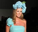 Nicky Hilton défilant pour la marque australienne Charlie Brown, le 24 août 2010 à Sydney