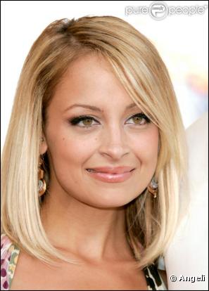 Nicole Richie et son fameux carré blond ! 
 &nbsp; 