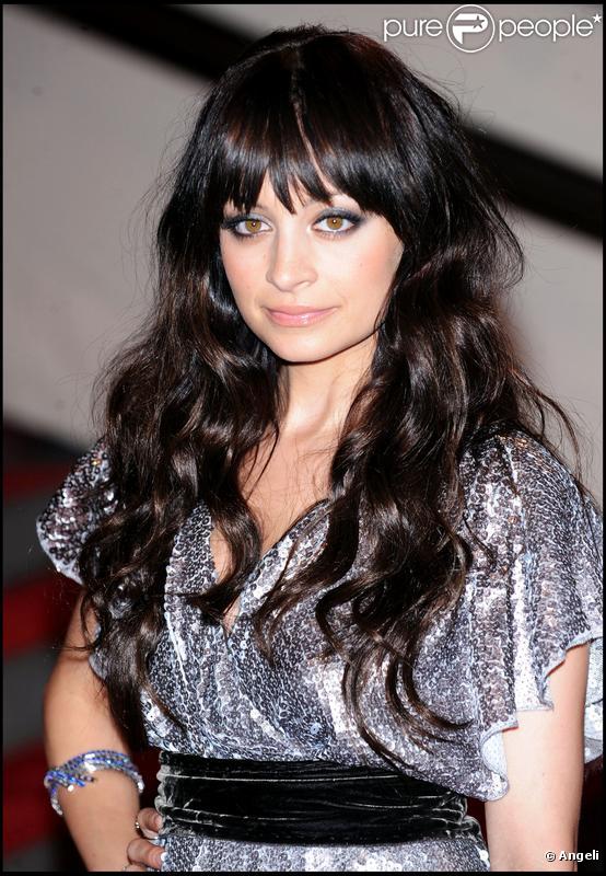  Nicole Richie en mode brunette 
 &nbsp; 