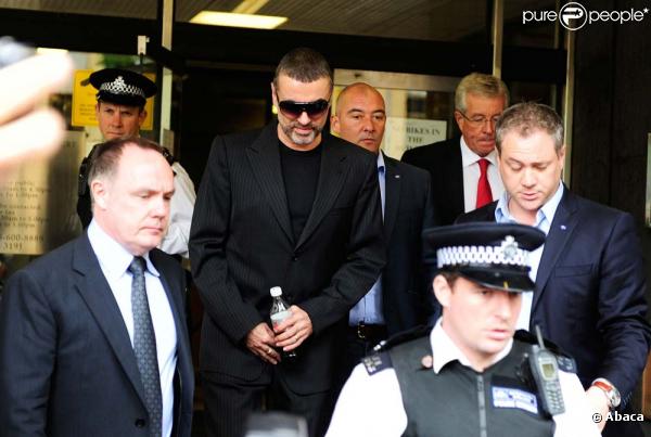 George Michael se présente au tribunal d'Highbury Corner, à Londres, le 24 août 2010