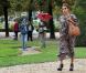 Eva Mendes dans les rues de Paris, le 8 septembre 2010