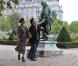 Eva Mendes dans les rues de Paris, le 8 septembre 2010