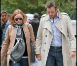 Stella McCartney bien enceinte en promenade avec son mari... le 13 septembre 2010