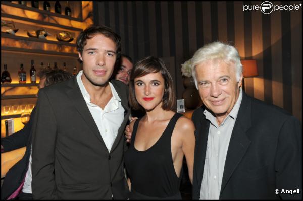 Nicolas, Victoria et Guy Bedos lors du concert dans le club L'Arc à Paris le 22 septembre 2010