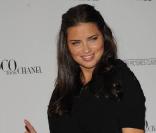 Adriana Lima en septembre 2009. Le top accouchera deux mois plus tard... 