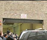 Les invités du mariage de Beyoncé et Jay-Z tentent de se frayer un chemin...