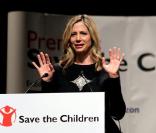 Mira Sorvino lors d'une soirée de gala de l'association Save the Children à Madrid le 28 septembre 2010