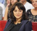 Marion Cotillard lors de l'enregistrement de l'émission Vivement Dimanche le 6 octobre 2010, diffusée le 10 octobre