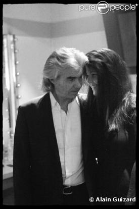 Emmanuelle et Daniel Guichard dans les loges de l'Olympia le 7 février 2010