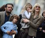 Ben Harper et Laura Dern, avec leurs deux enfants Ellery Walker et Jaya.