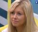 Stéphanie est émue par les arguments de Bastien dans Secret Story 4