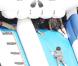 Usher et ses fils Usher Raymond V et Naviyd Ely au parc d'attraction, dans West Hollywood