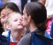 Jennifer Garner accompagne ses filles Violet et Seraphina au cours de foot, à Los Angeles, le 16 octobre 2010,