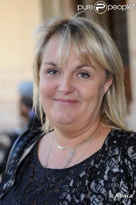 Valérie Damidot raconte, dans une interview accordée au  Parisien , comment son plafond s'est écroulé sur elle...
