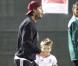 David Beckham et son fils Romeo viennent soutenir le petit Cruz, 5 ans, qui joue un match de foot à Santa Monica, samedi 9 octobre.