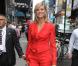 Heidi Klum en total look rouge signé Robert Rodriguez, associé à des escarpins Tribute YSL.