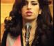Amy Winehouse est de retour sur scène, et vous présente sa ligne de vêtements !