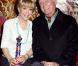 Barbara Eden et Larry Hagman présents à une expo sur "Dallas" (New-Jersey, 29 octobre 2010)