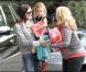 Jennifer Garner se rend à une fête d'anniversaire avec ses deux filles, Violet, 4 ans, et Seraphina, 1 an et demi, samedi 30 octobre, à Los Angeles.