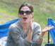 Jennifer Garner se rend à l'entraînement de football hebdomadaire de sa fille Violet, 4 ans, samedi 30 octobre, à Los Angeles. La fillette ne semble pas en très grande forme... Qu'est-ce qui la tracasse ? 