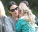Jennifer Garner se rend à l'entraînement de football hebdomadaire de sa fille Violet, 4 ans, samedi 30 octobre, à Los Angeles. La fillette ne semble pas en très grande forme... Qu'est-ce qui la tracasse ? 