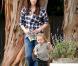 Jennifer Garner se rend dans un centre équestre avec Seraphina, la plus jeune de ses filles, samedi 6 novembre, à Los Angeles.