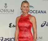 Nicolette Sheridan lors de la soirée d\'anniversaire des 10 ans de la fondation Oceana à Los Angeles le 14 novembre 2010.