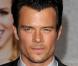 Josh Duhamel, qui sera le 8 décembre sur nos écrans à l'affiche de  Bébé mode d'emploi , ne manque jamais d'élégance sur tapis rouge...