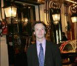 Bruno Finck a assisté à la remise de l'insigne de l'ordre national du Mérite de Francis Huster, le 3 novembre 2010.