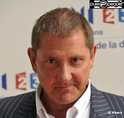 Yves Calvi, animateur sur France 5.
