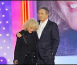 Petula Clark et Michel Drucker durant l'enregistrement de l'émission Vivement Dimanche, diffusée le 28 novembre 2010 sur France 2.