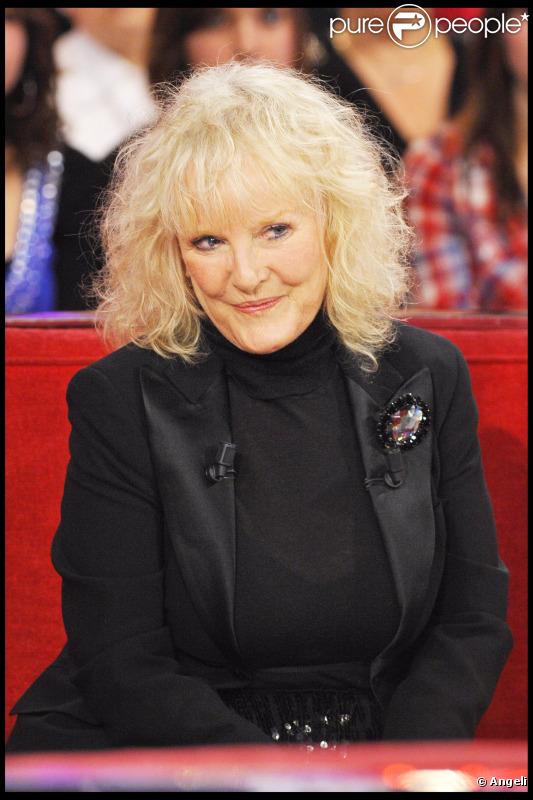 Petula Clark lors de l'émission Vivement Dimanche, diffusée le 28/11/2010.