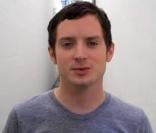 Elijah Wood pour la campagne Digital Death, en faveur de la lutte contre le sida, le 1er décembre 2010