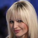 PHOTOS : Adriana Karembeu change de look !