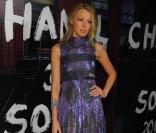 Blake Lively, oiseau de nuit, brille toujours sur tapis rouge 