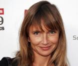 Axelle Laffont alias Eugénie. Notre chercheuse d'or vous envoie plein de douceur et son bon conseil pour 2011 : ne perdez pas votre sens de l'humour, vous n'en serez que plus charmante ! 