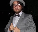 Sean Lennon alias Nico D. Notre trublion de la rédaction vous souhaite une année pleine d'événements insolites et promet de beaux buzz pour 2011 ! 