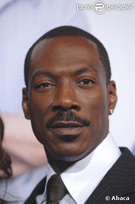 Eddie Murphy vivrait une romance avec Lara LaRue, soeur d'Eva LaRue