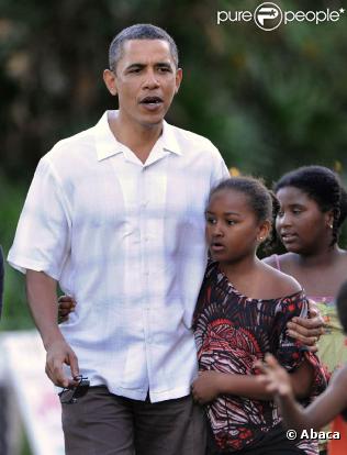 Barack Obama et ses filles au Zoo de Honolulu à Hawaï le 3 janvier 2011