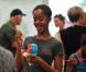 Malia Obama à Hawai le 3 janvier déguste une bonne glace avec son papa et sa soeur Sasha
