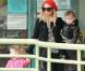 Nicole Richie emmène ses enfants Harlow et Sparrow dans une salle de jeux à Los Angeles le 3 janvier 2011