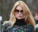 Quand Claudia Schiffer tente de nous séduire... C'est un échec cuisant !