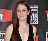 Julianne Moore dans une robe Roland Mouret aux 16ème Critics Choice Movie Awards, le 14 janvier 2011 à Los Angeles