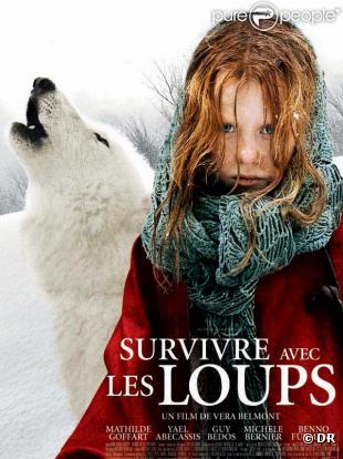 Survivre avec les loups  est sorti dans les salles françaises le 16 janvier 2008. Il est diffusé le 16 janvier 2011 sur France 2.