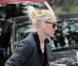 Gwen Stefani fait de la balançoire et passe l'après-midi avec le cadet de ses fils, Zuma, deux ans et demi, samedi 8 janvier à Los Angeles.