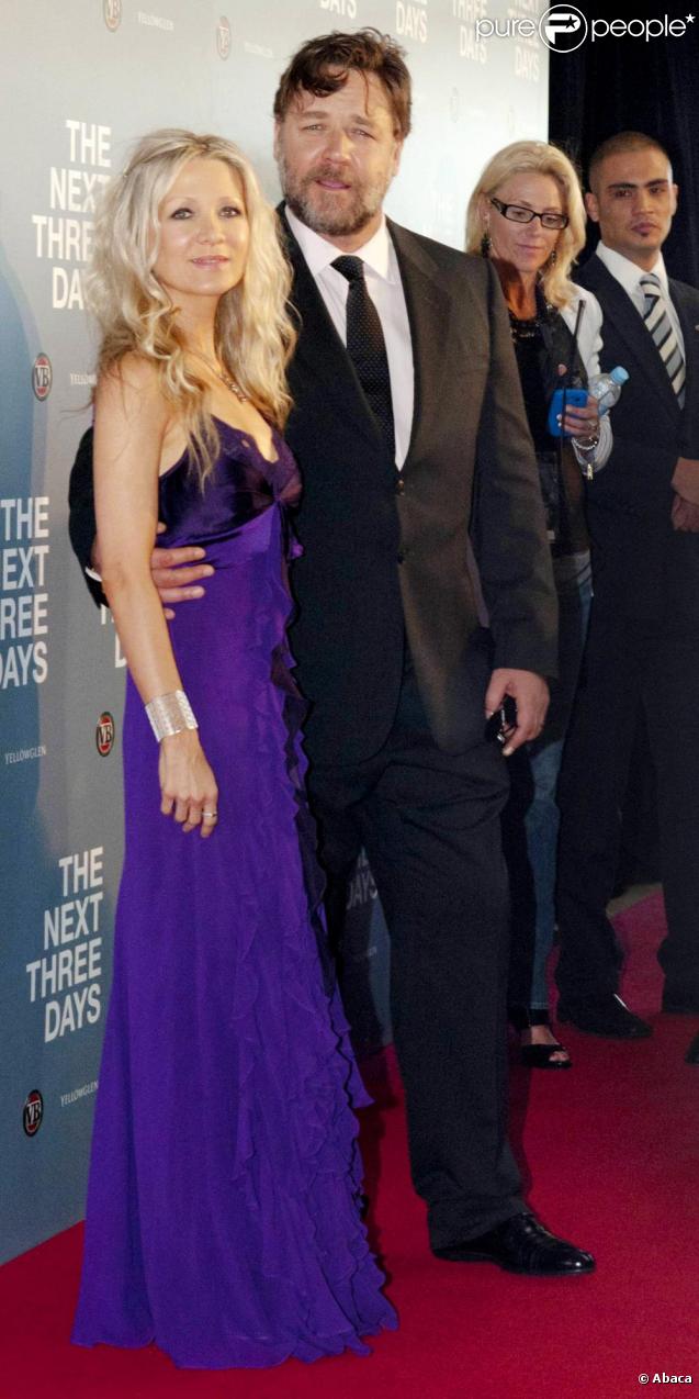 Russell Crowe et sa femme Danielle Spencer à la première de  Les trois prochains jours , à Sydney le 29 janvier 2011